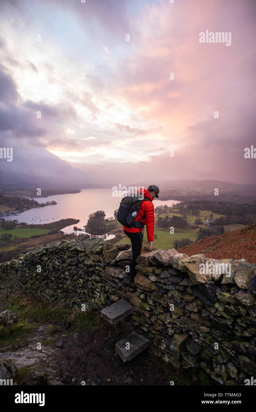 Sonnenaufgang über Windermere Stockfoto