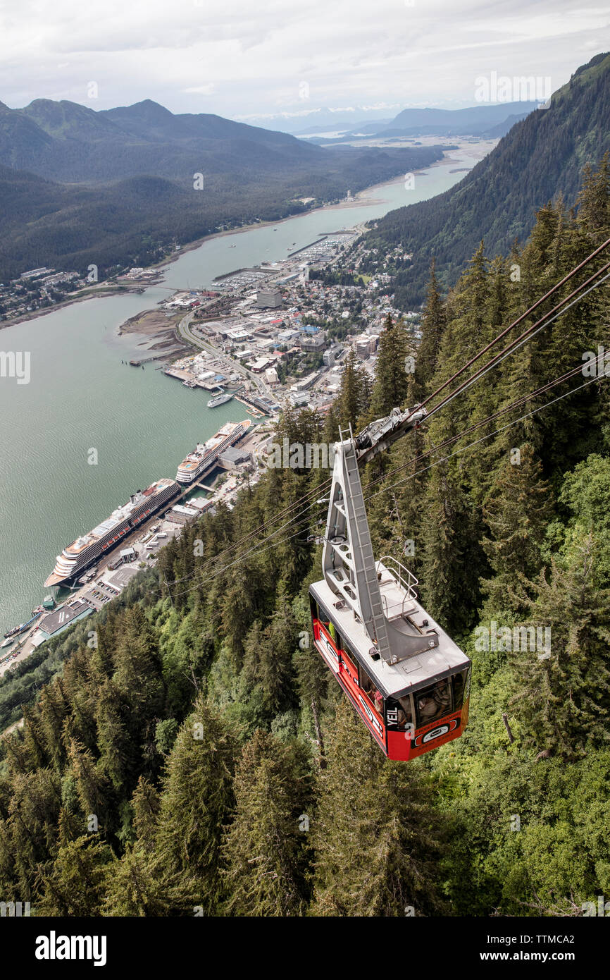 USA, Alaska, Juneau, Aussicht vom Mount Roberts Tramway der Hafen in Juneau Stockfoto