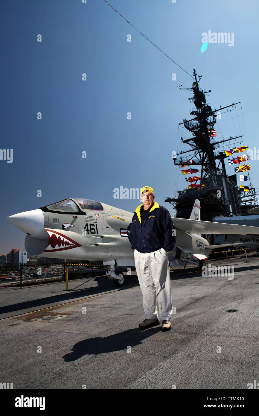 USA, Kalifornien, San Diego, Navy Pilot Dave Cowles flog auf der Midway Aircraft Carrier 1963 Stockfoto