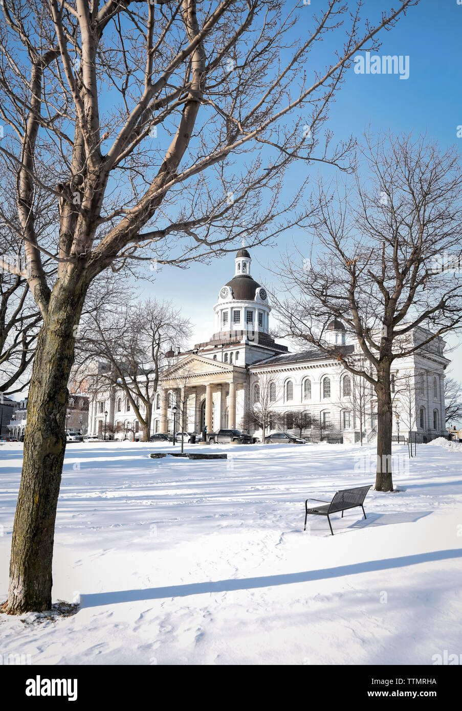 Kalkstein Rathaus Gebäude in Kingston, Ontario an einem Wintertag. Stockfoto