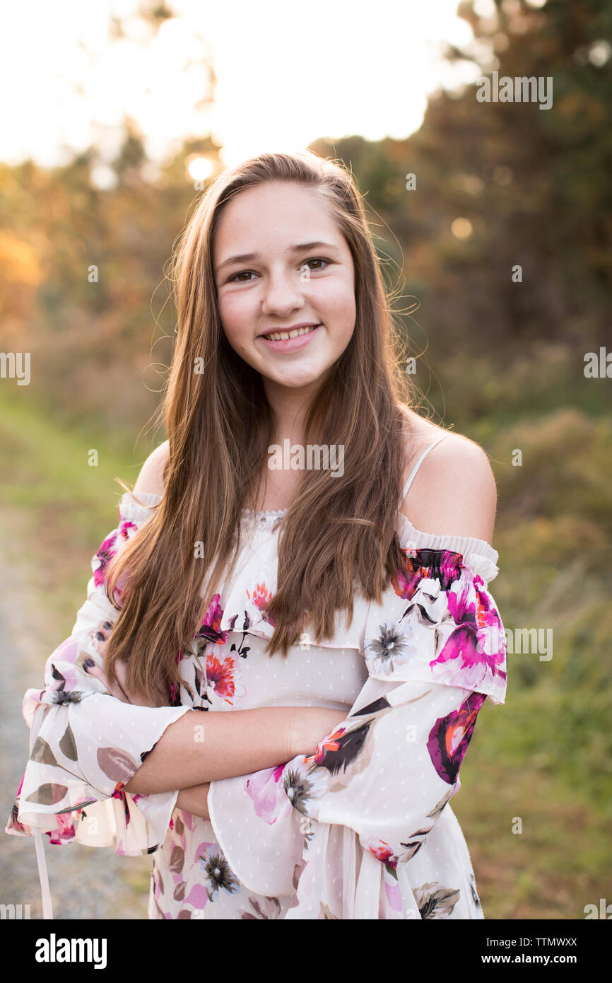 16 19 year old girl -Fotos und -Bildmaterial in hoher Auflösung – Alamy