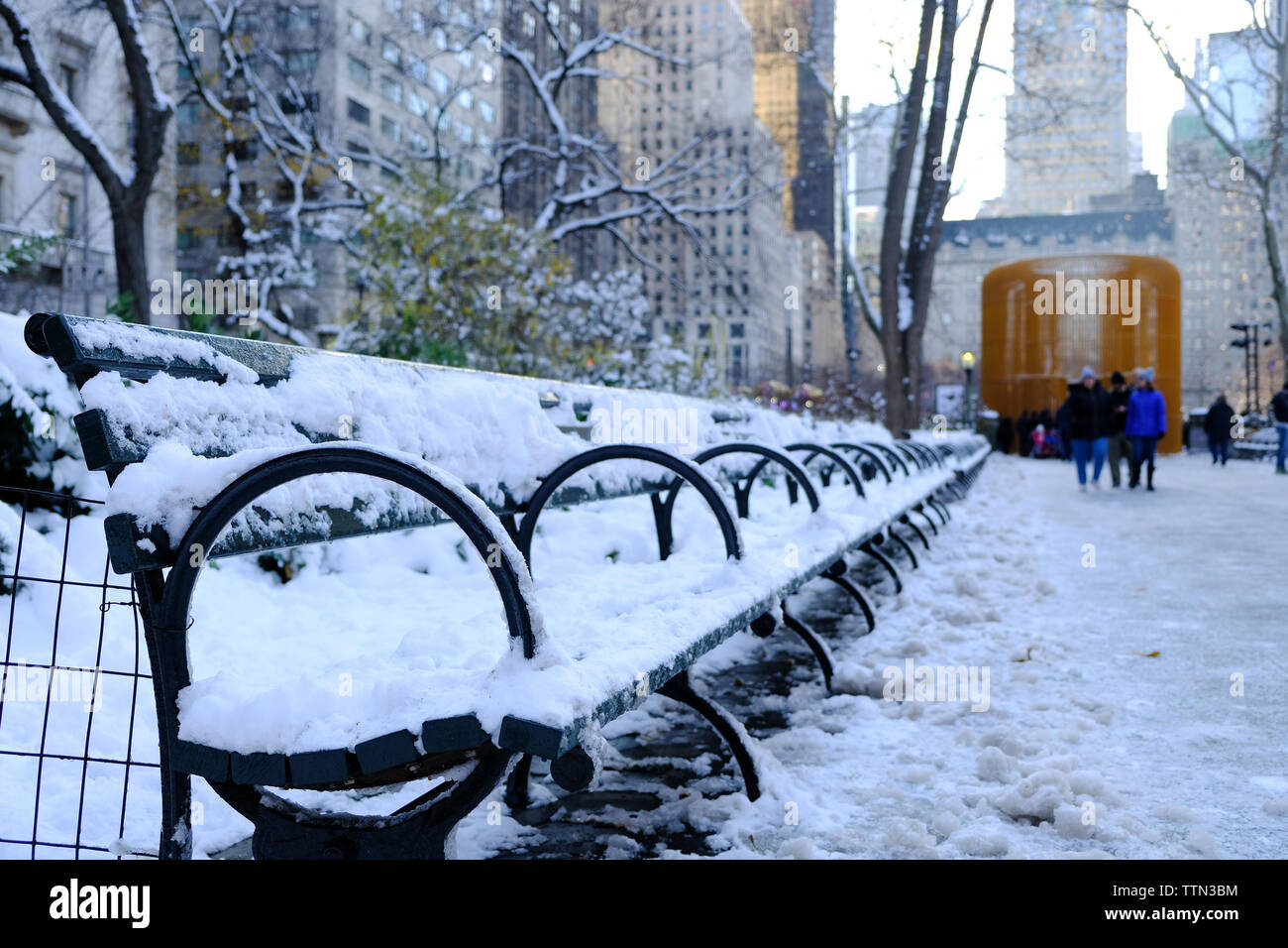 Dezember 2017 - Familien Spaziergang im Central Park im Winter, New York, USA Stockfoto
