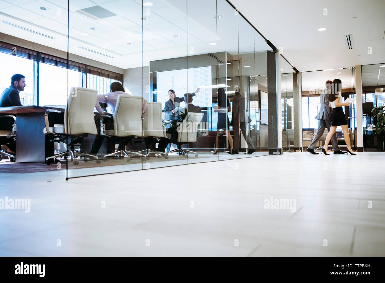 Business Leute, die im Büro Stockfoto