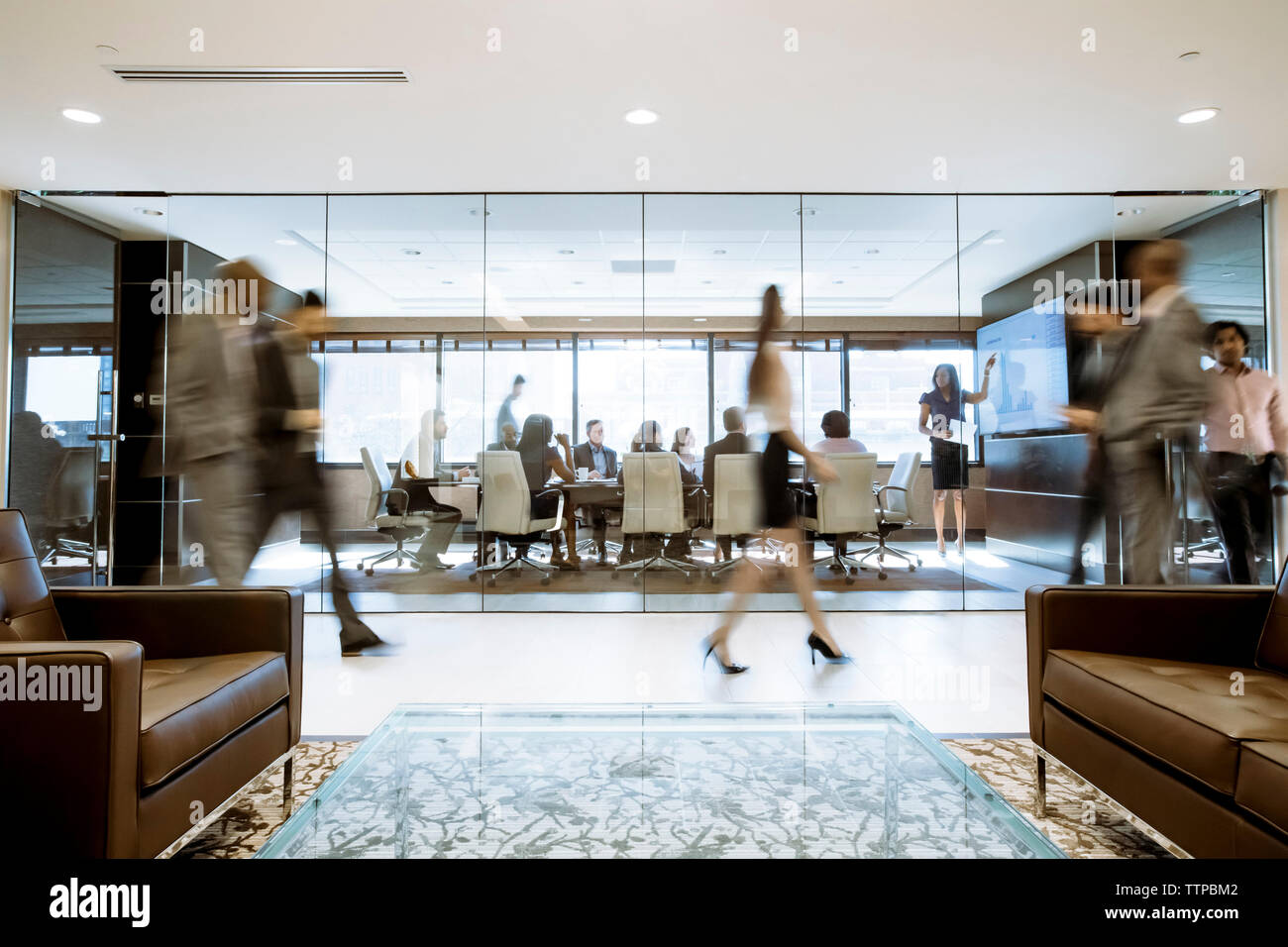 Geschäftsleute im Büro Stockfoto