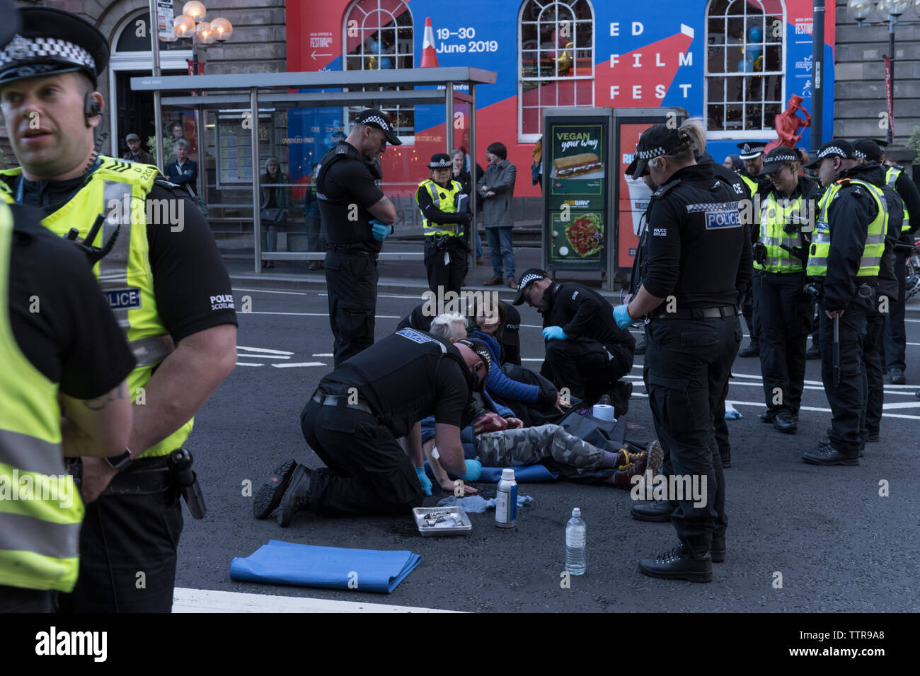 Klima aussterben Rebellion Aktion, 17. Juni 2019 in Edinburgh, Schottland, Großbritannien Stockfoto