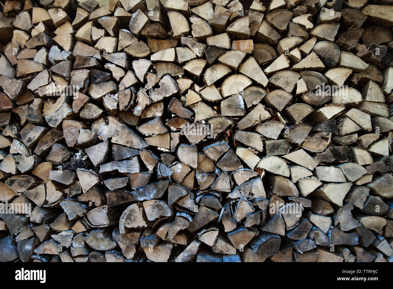 Full Frame geschossen von Brennholz Stapel Stockfoto