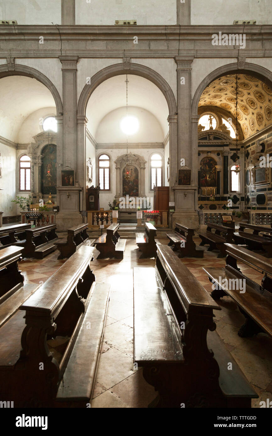 Italien, Venedig. Innenraum der Chiesa di San Francesco della Vigna. Eine Kirche im Stadtteil Castello in Venedig entfernt. Stockfoto