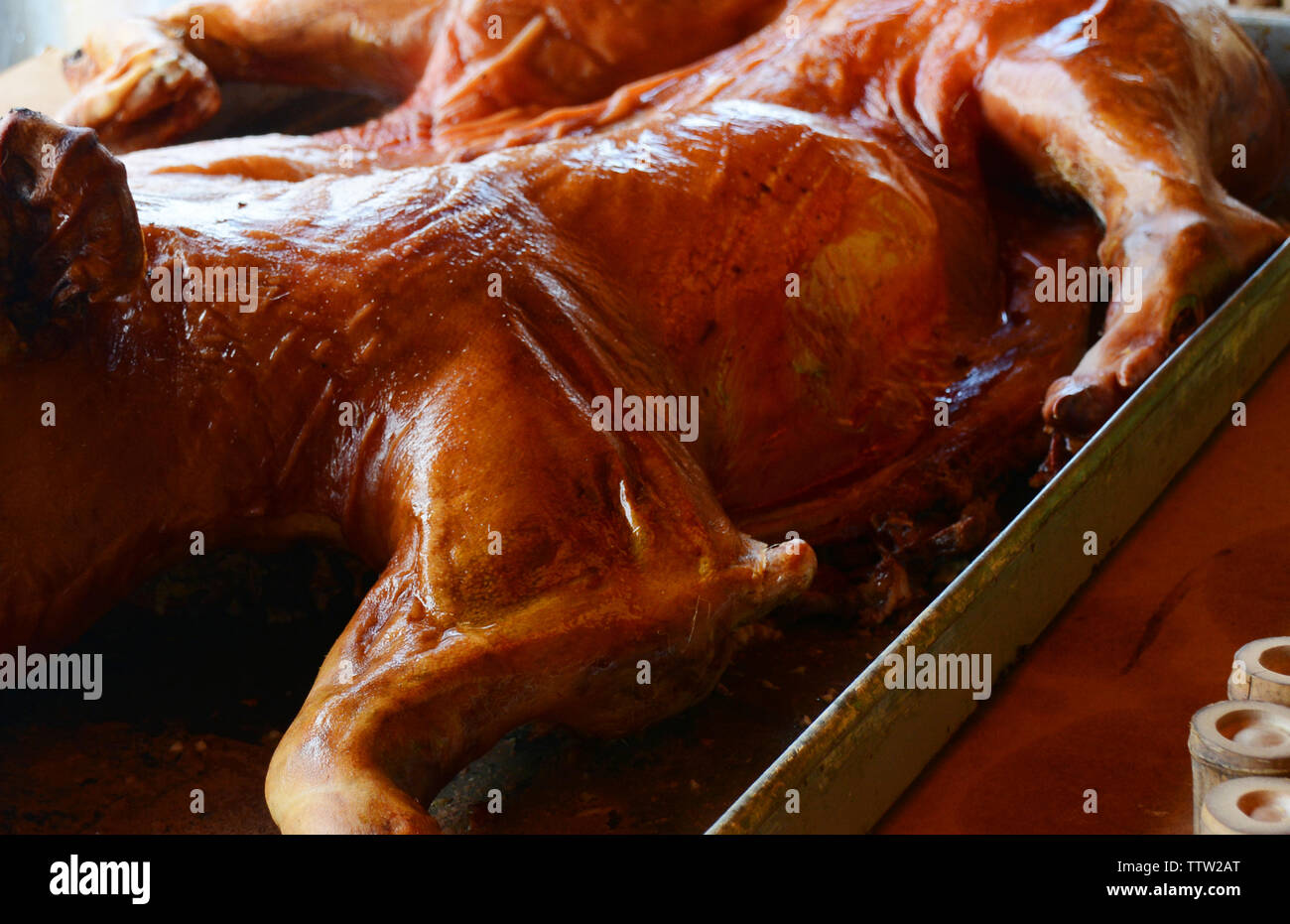 Gebratene ganze Schwein in einem Strich, kubanisches Essen schöne Farbe Stockfoto