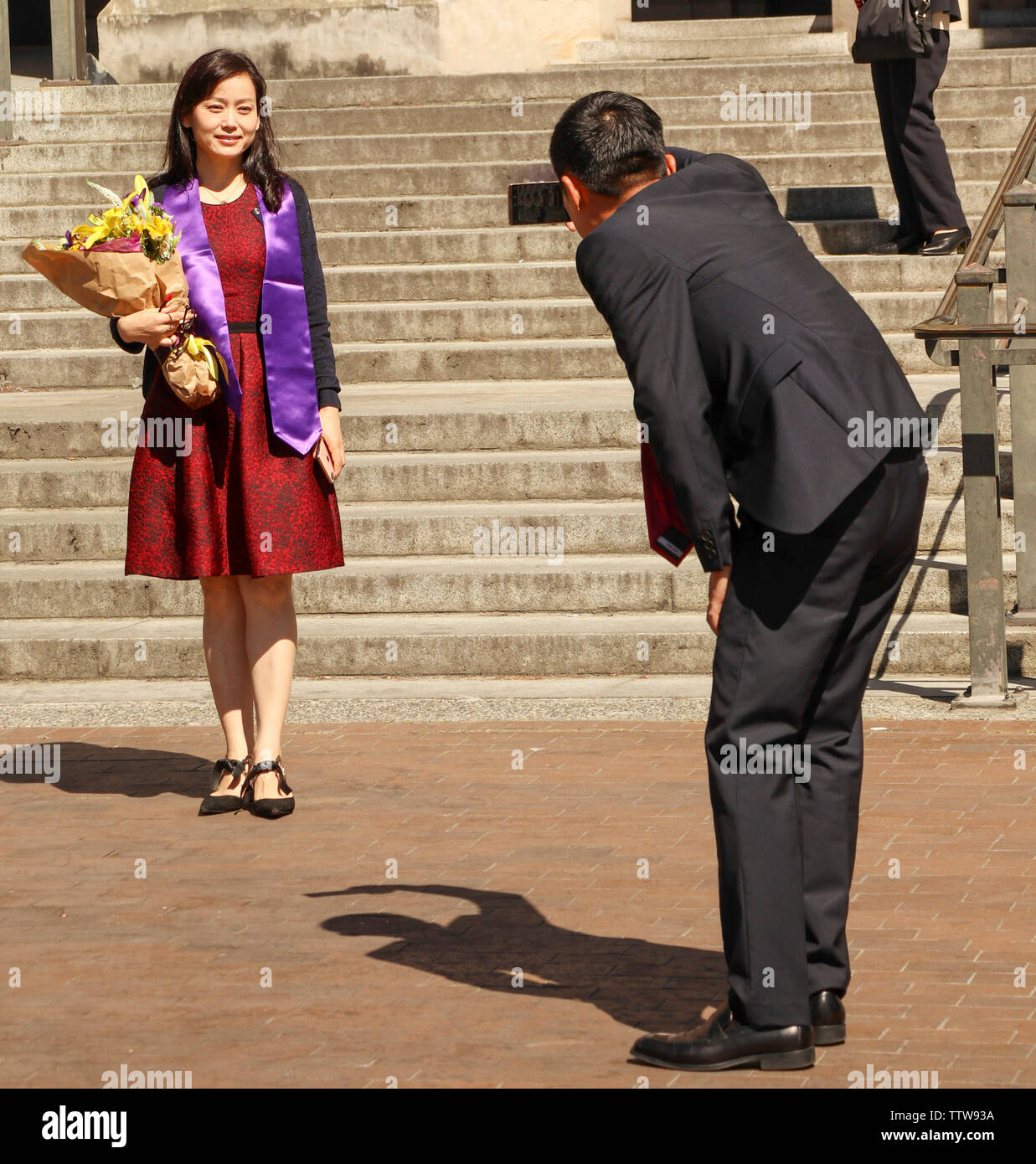 Asiatische Familie, die Graduierung Fotos auf dem Campus der Universität von Washington in Seattle, Seattle, Washington, USA Stockfoto
