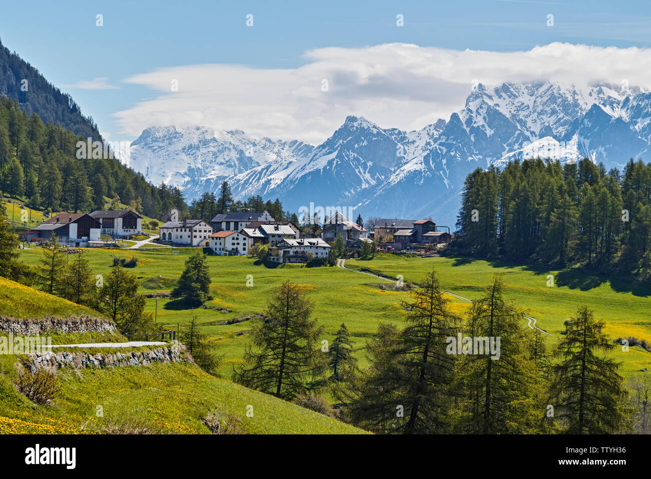 Runde entfernt Guarda Schweiz Stockfoto