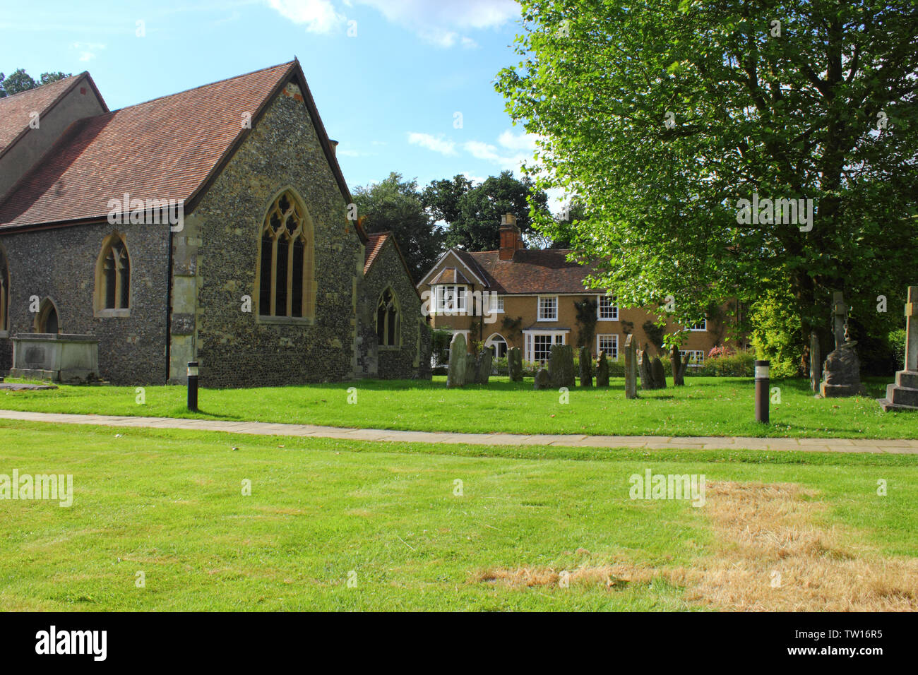North Mymms Ort & Park, Hertfordshire, England - St. kann's, die Pfarrkirche und Friedhof Stockfoto