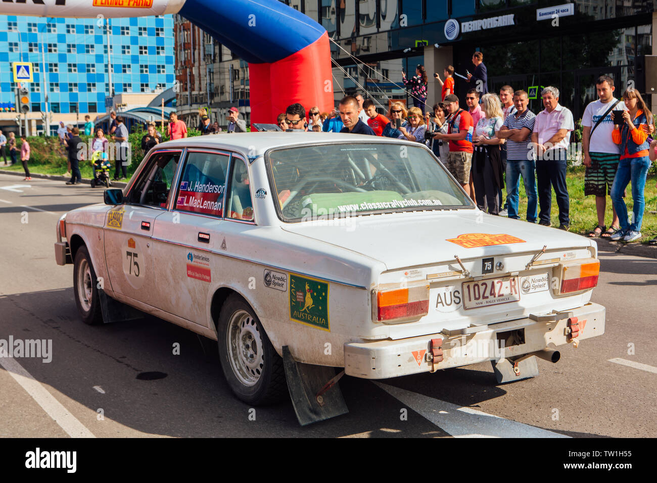 Novokuznetsk, Russia-June, 14 2019: Die 7. von Peking nach Paris Motor Challenge ist einzigartig in der Welt des Motorsports ein wahrer Ausdauer motor Rallye in Stockfoto