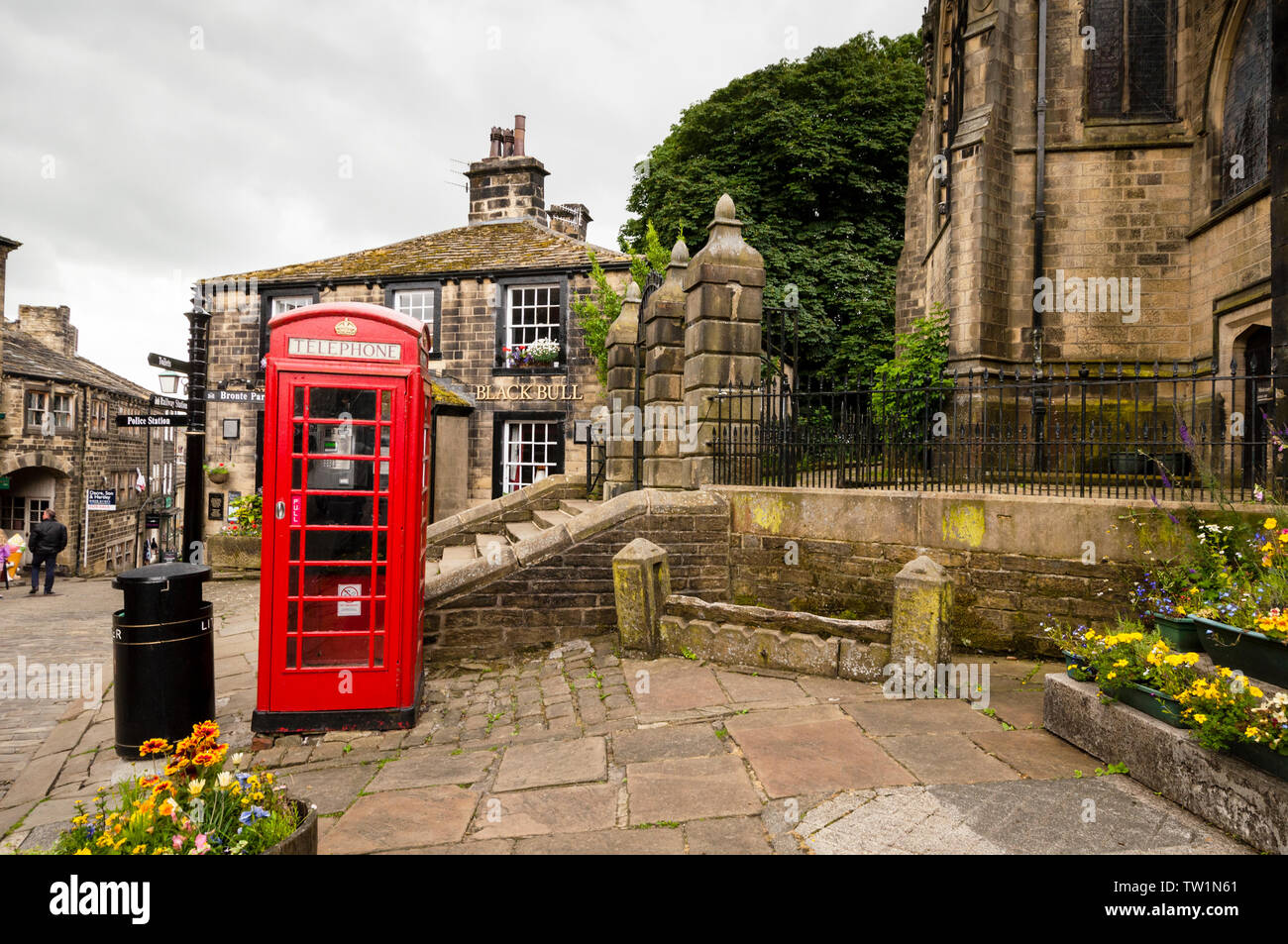 Das Dorf Haworth in England ist bekannt als der Ort, an dem die berühmten Brontë-Schwestern Romane schrieben. Stockfoto