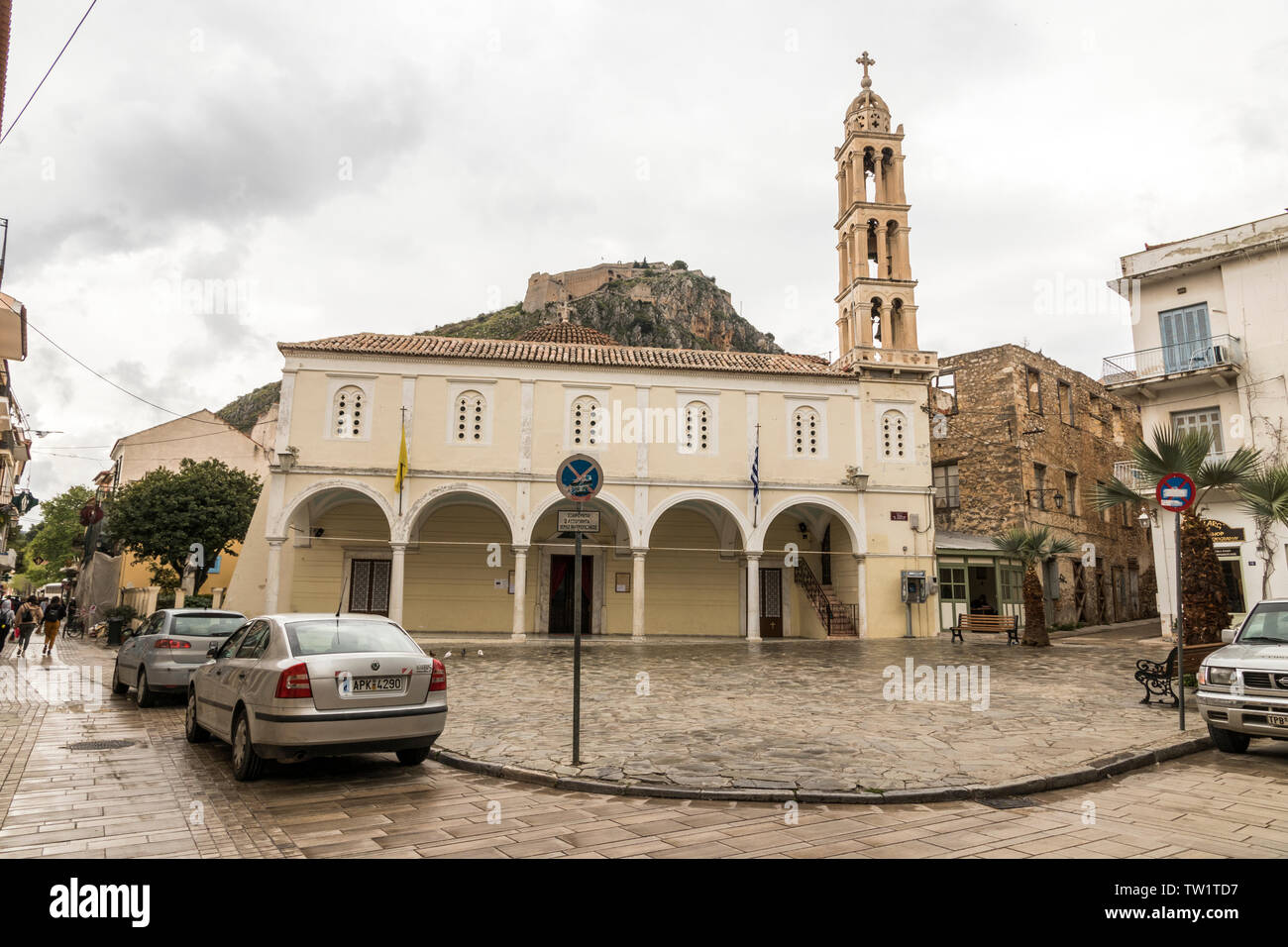 Nafplio, Griechenland. Die St. Georg Kirche (Naos Agios Georgios), eine östliche Griechisch-orthodoxen Kirche in der Altstadt von Nafplio Stockfoto