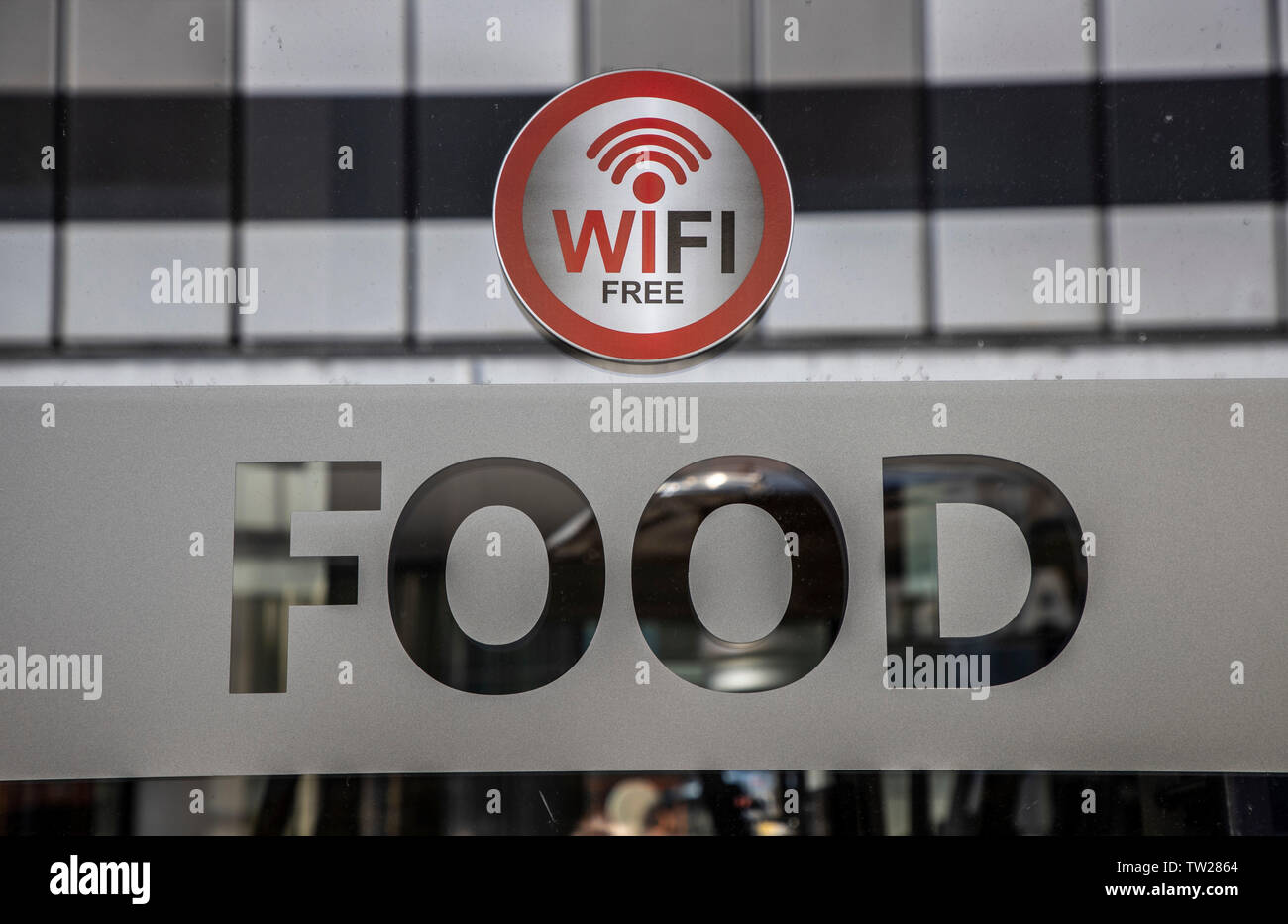 Restaurant bietet Ihnen kostenfreies WLAN, Internet, Stockfoto