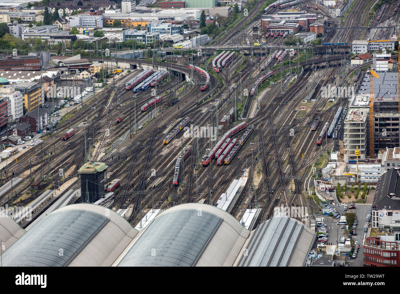 Hauptbahnhof Frankfurt, Track System, Kopfbahnhof, Regionalzüge, Fernzügen ICE-Züge, Deutschland, Stockfoto