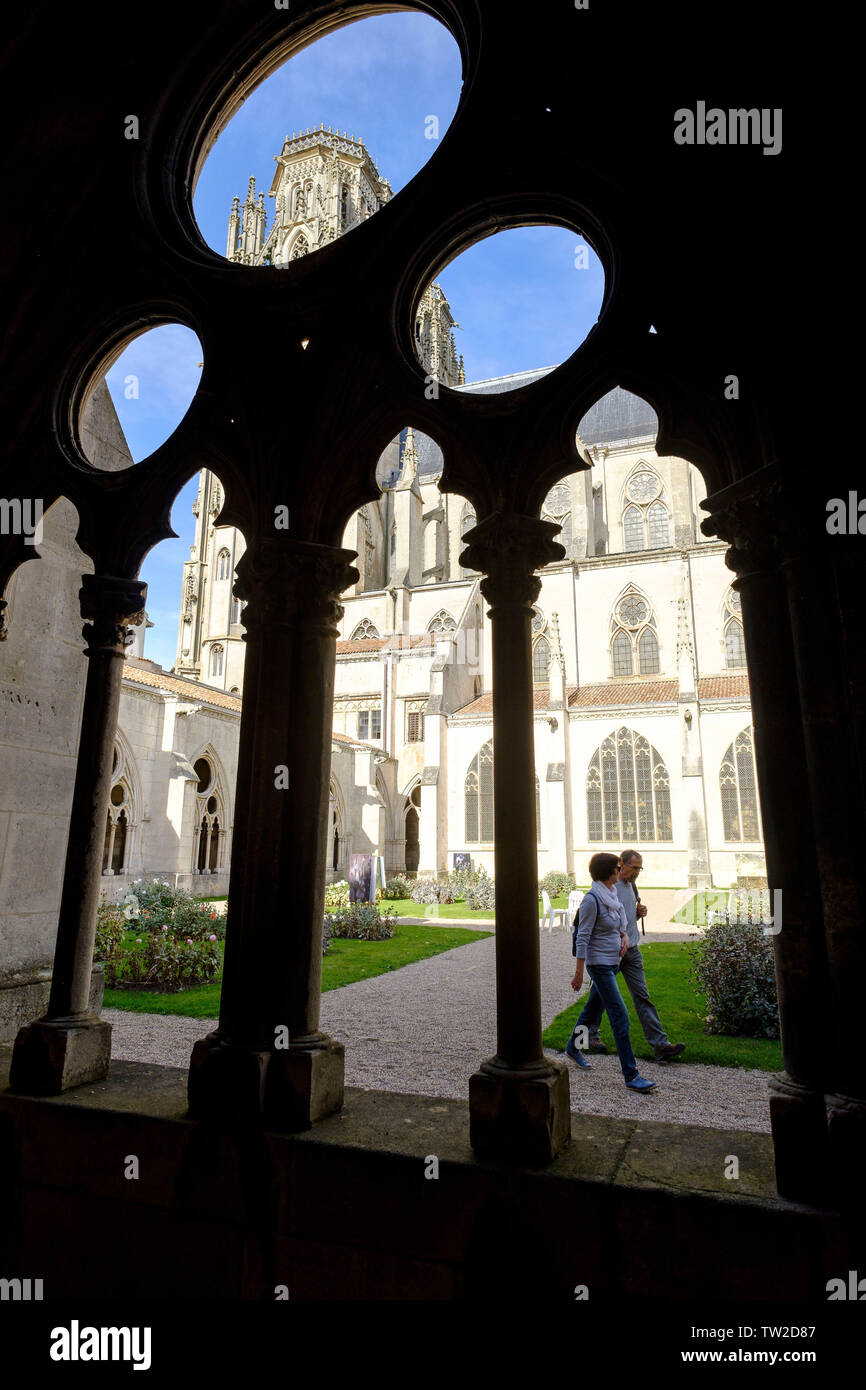 Toul kathedrale Fotos und Bildmaterial in hoher Auflösung Alamy