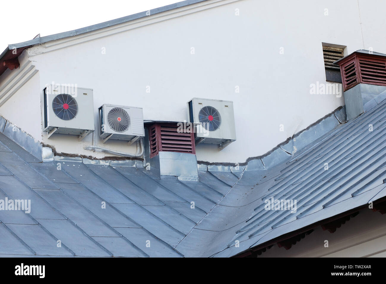 Dach auf Geschuppt Haus Dachentlüftung Stockfotografie - Alamy