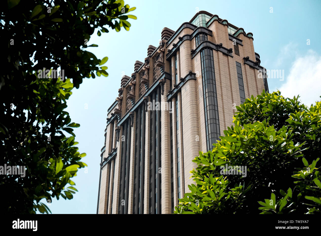 Parkview Square ist eine beeindruckende architektonische Art déco-Stil Bürogebäude in Singapur Kern der Innenstadt entlang der North Bridge Road und Burgis Kreuzung. Stockfoto