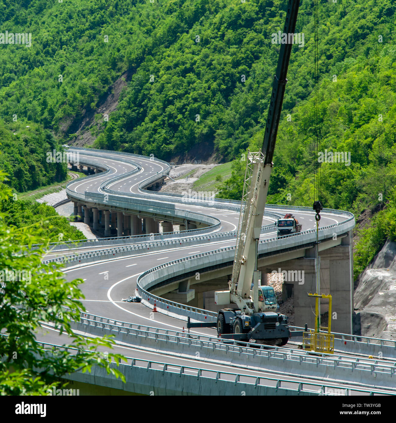 Prishtina, Kosovo - "Arbën Xhaferi' Autobahn im Bau Stockfoto