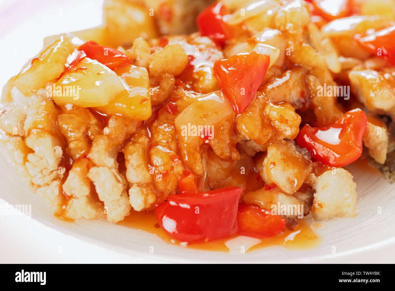 Frittierte Karpfen in süß-saurer Sauce, chinesischen Stil Teller Stockfoto