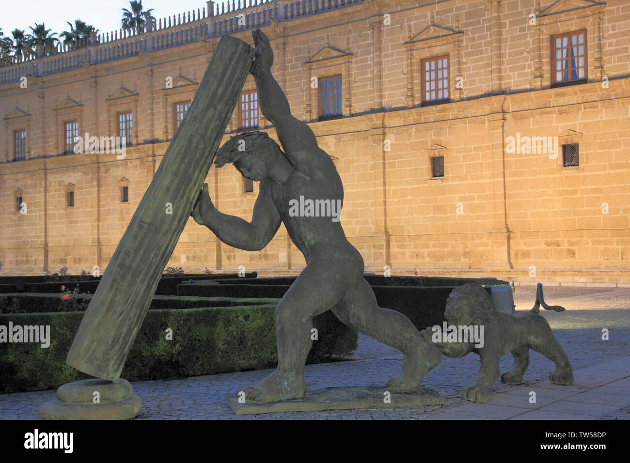 Spanien, Andalusien, Sevilla; das Parlament von Andalusien, Hercules Statue, Stockfoto