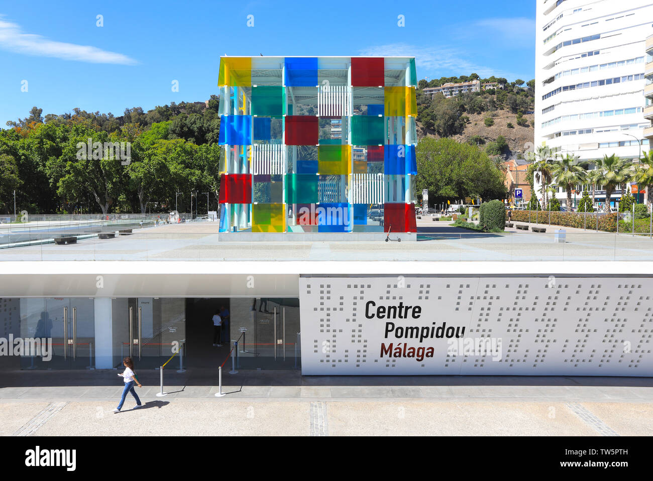 Das Centre Pompidou Malaga, ein Ableger der Pariser Museum für zeitgenössische Kunst, in Muelle Uno, durch den Hafen, in Spanien, Europa Stockfoto