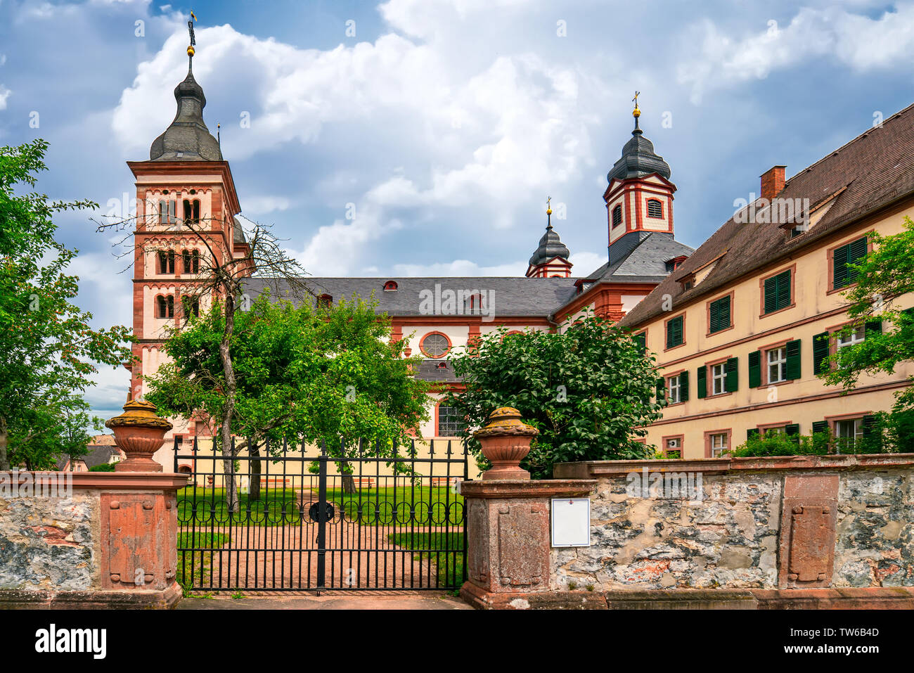 Die Abteikirche Amorbach (Amorbach), Unterfranken, Bayern, Deutschland Stockfoto