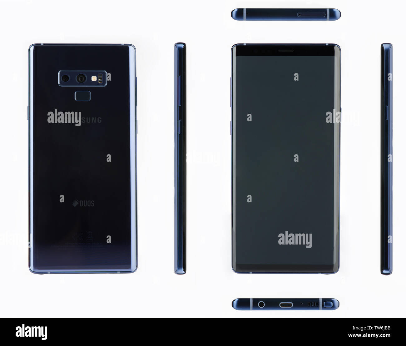 New York, USA - 17. Juni 2019: Samsung Galaxy 9 Smartphone verschiedene Ansichten auf weißem Hintergrund Stockfoto