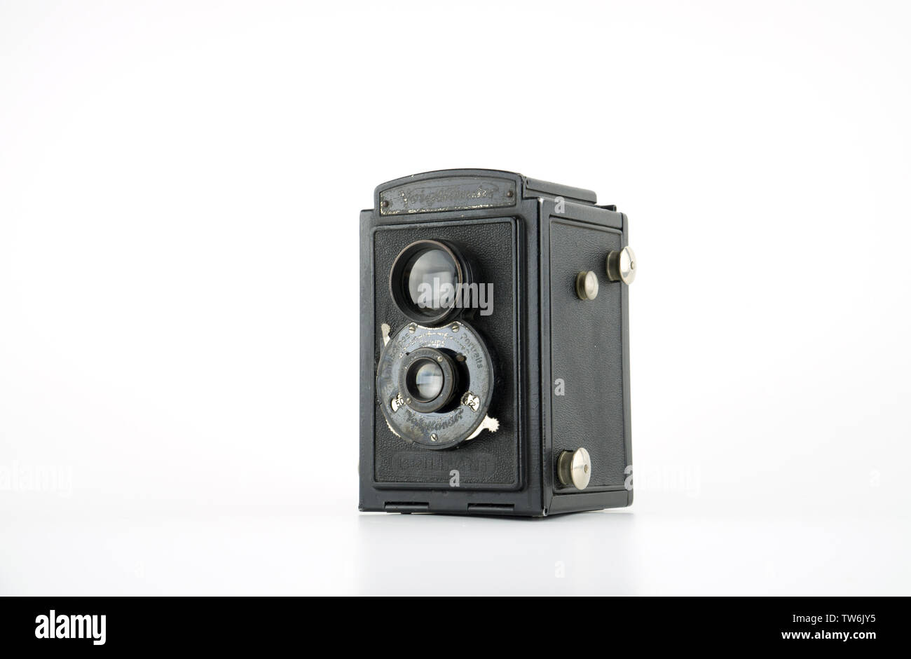 Alte Vintage Schwarz TLR-Film Fotografie Kamera auf weißem Hintergrund Stockfoto