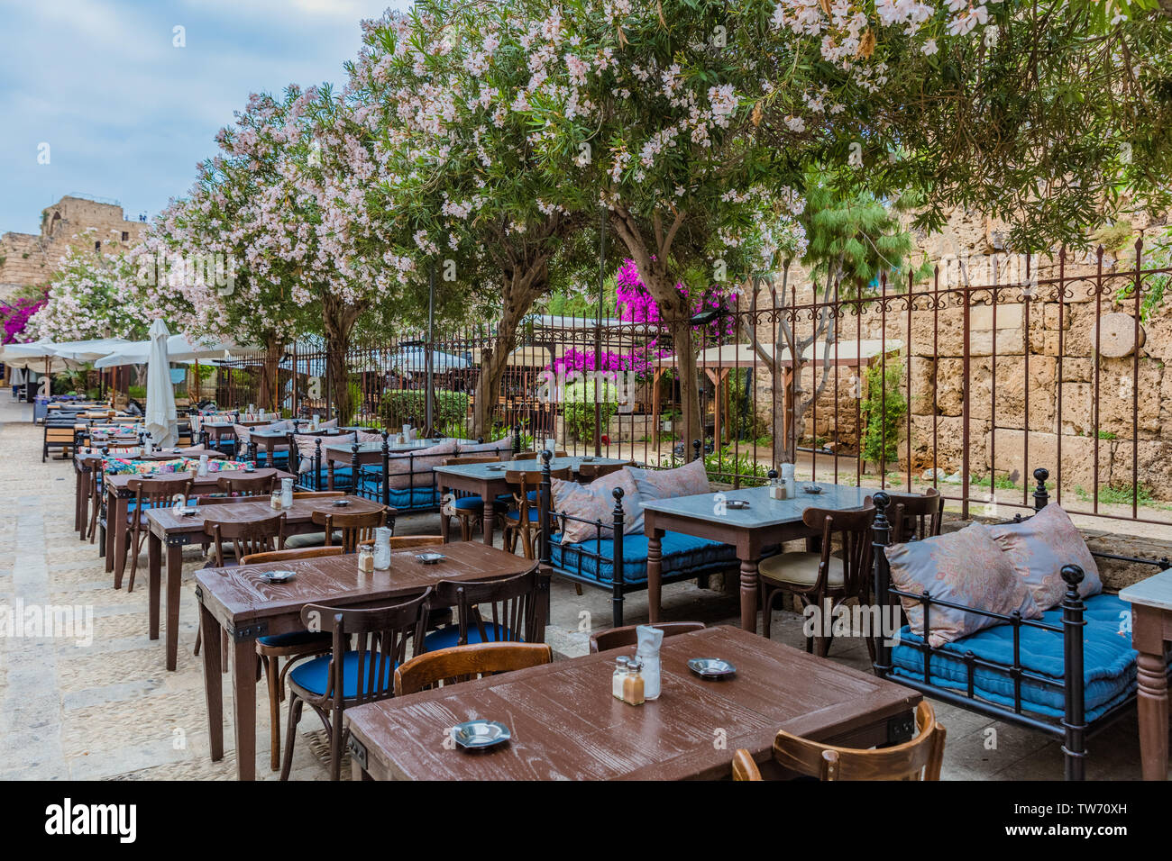 Restaurants von Alten Souk Byblos Jbeil im Libanon Naher Osten Stockfoto