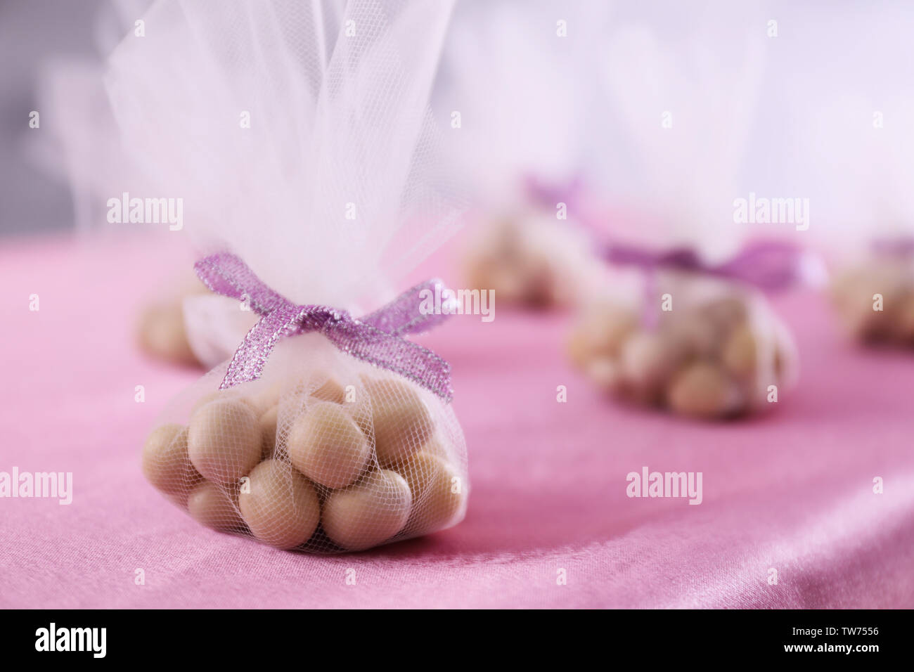 Candy für Baby Dusche auf Tisch Stockfoto