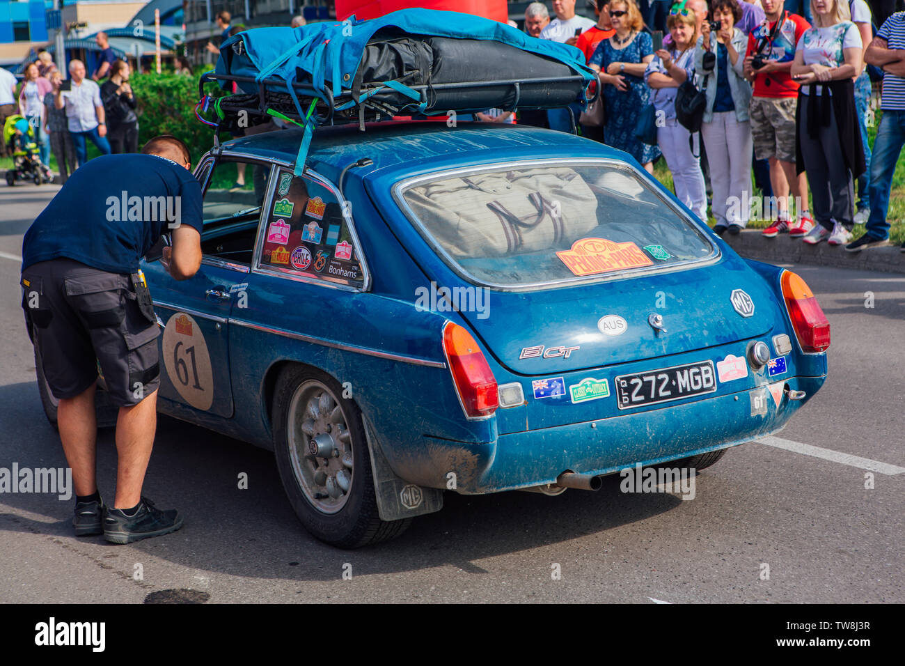 Novokuznetsk, Russia-June, 14 2019: Die 7. von Peking nach Paris Motor Challenge ist einzigartig in der Welt des Motorsports ein wahrer Ausdauer motor Rallye in Stockfoto