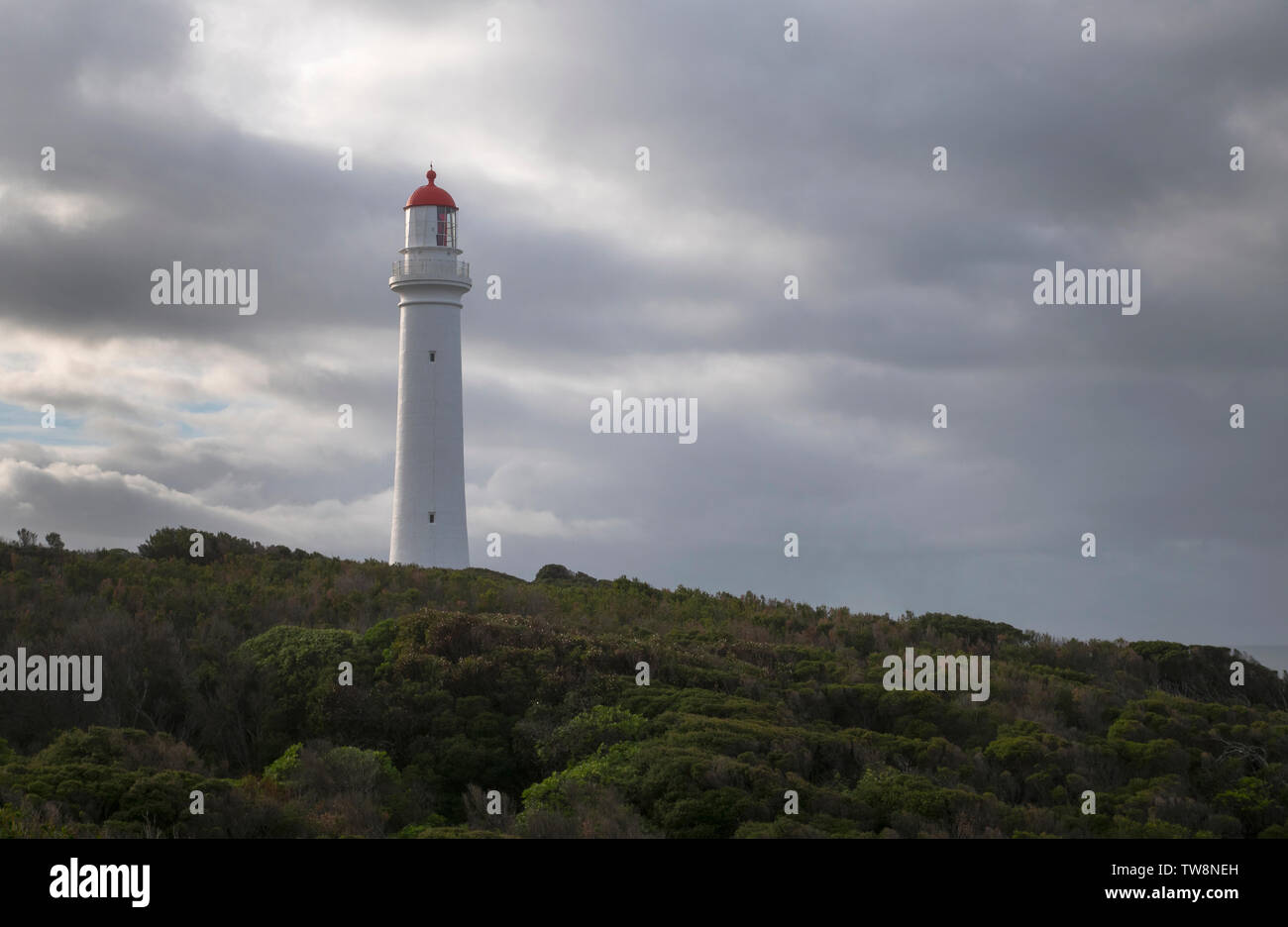 Split Point Lighthouse an Aireys Inlet an der Great Ocean Road Victoria Australien im Jahr 1891 ist ein beliebtes touristisches Reiseziel außerhalb Melbou Stockfoto