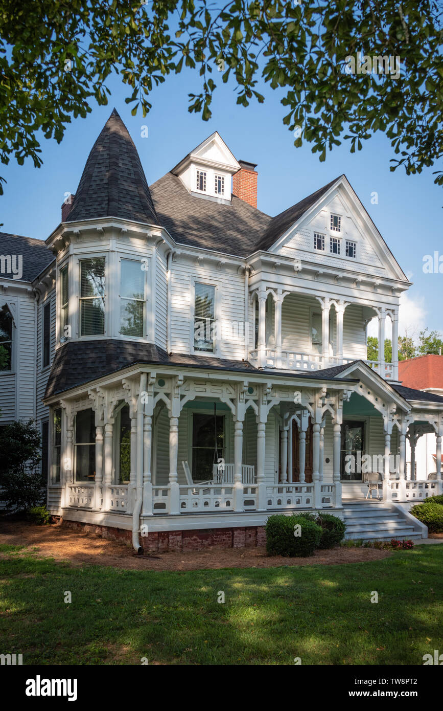 Victorian House auf dem Historischen Grünen Straße in Gainesville, Georgia. (USA) Stockfoto