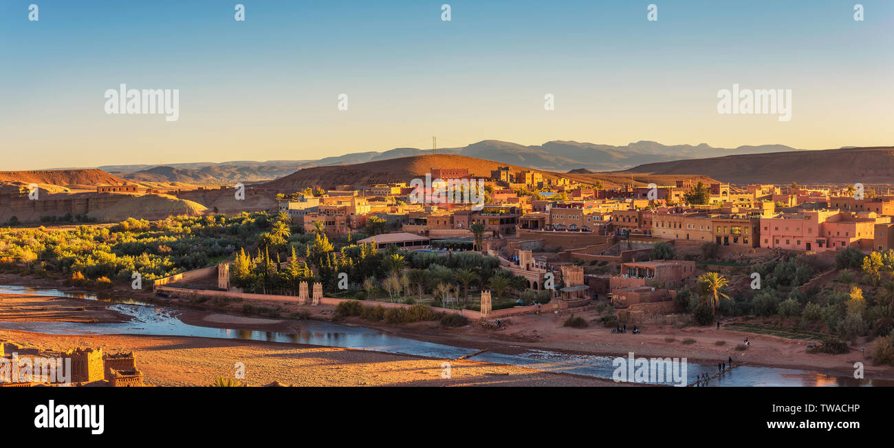 Sonnenuntergang Panorama von Ait Benhaddou in Marokko Stockfoto