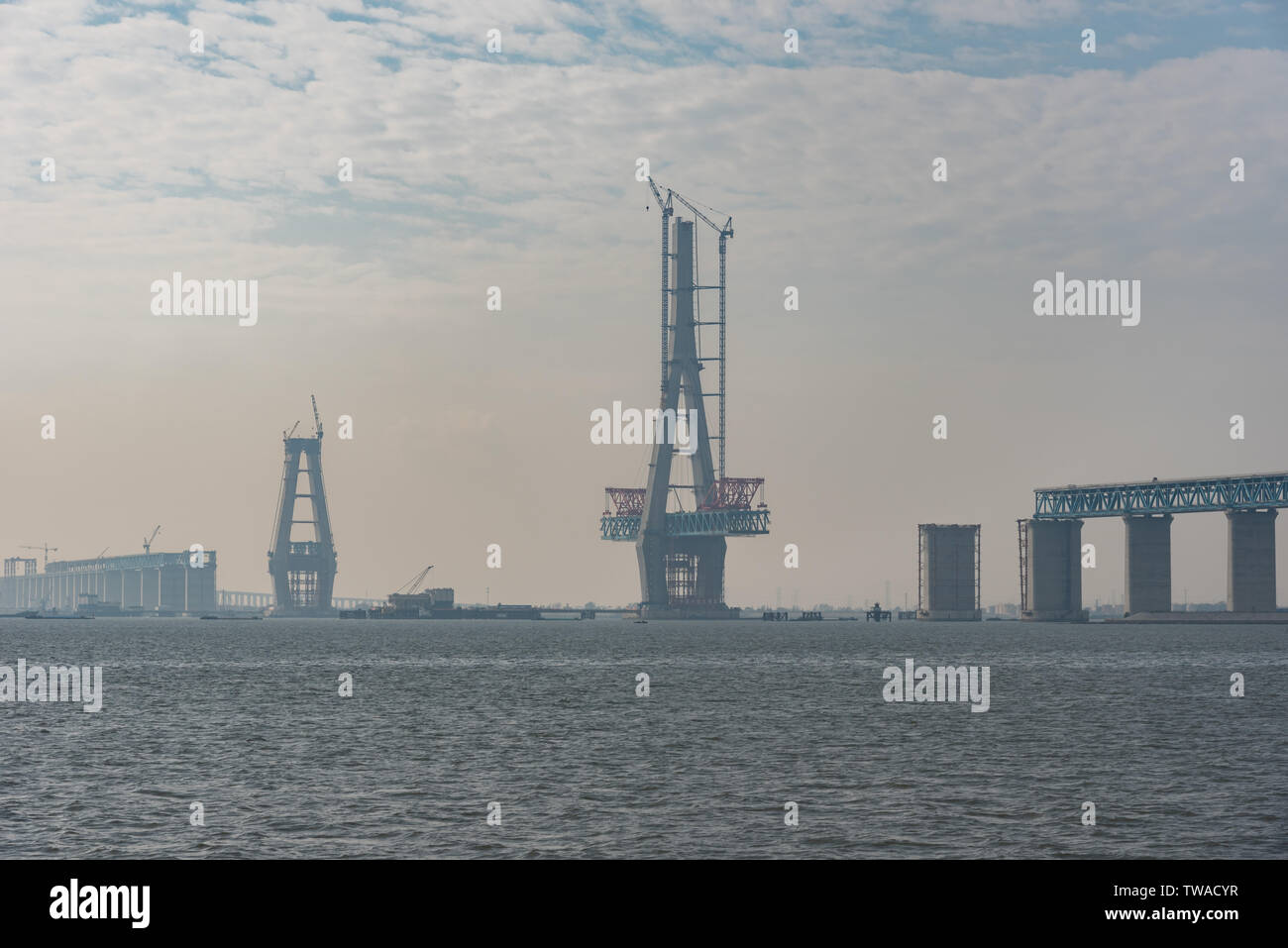 Shanghai-Tong Yangtze River Bridge Stockfoto