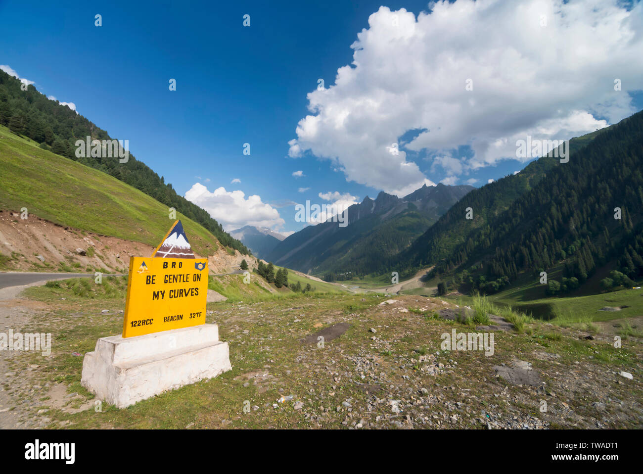 Straße nach Sonmarg hill station, Ladakh, Indien. Stockfoto