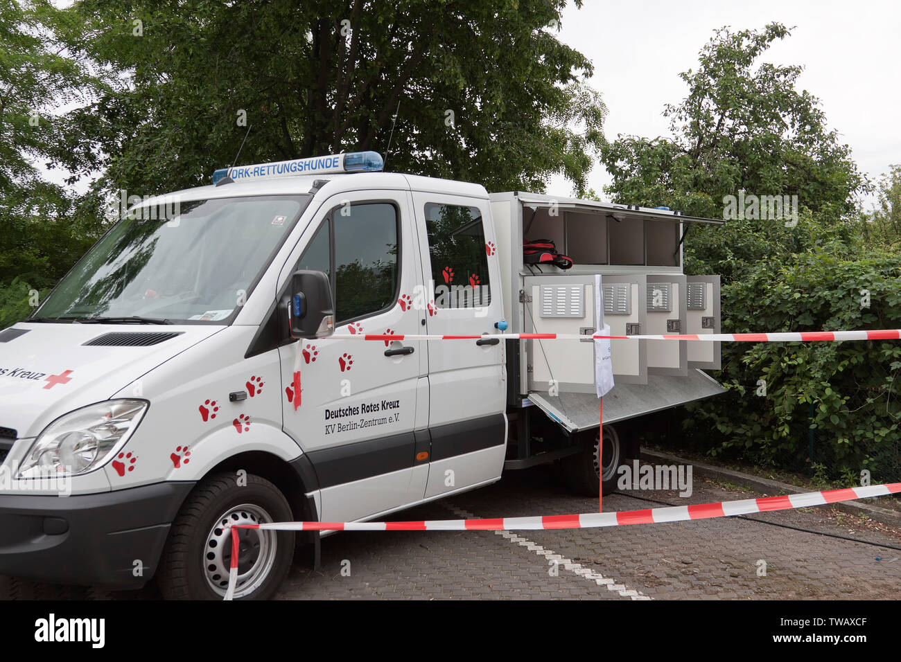 Fahrzeug des DRK Rettungshunde Staffel Stockfoto