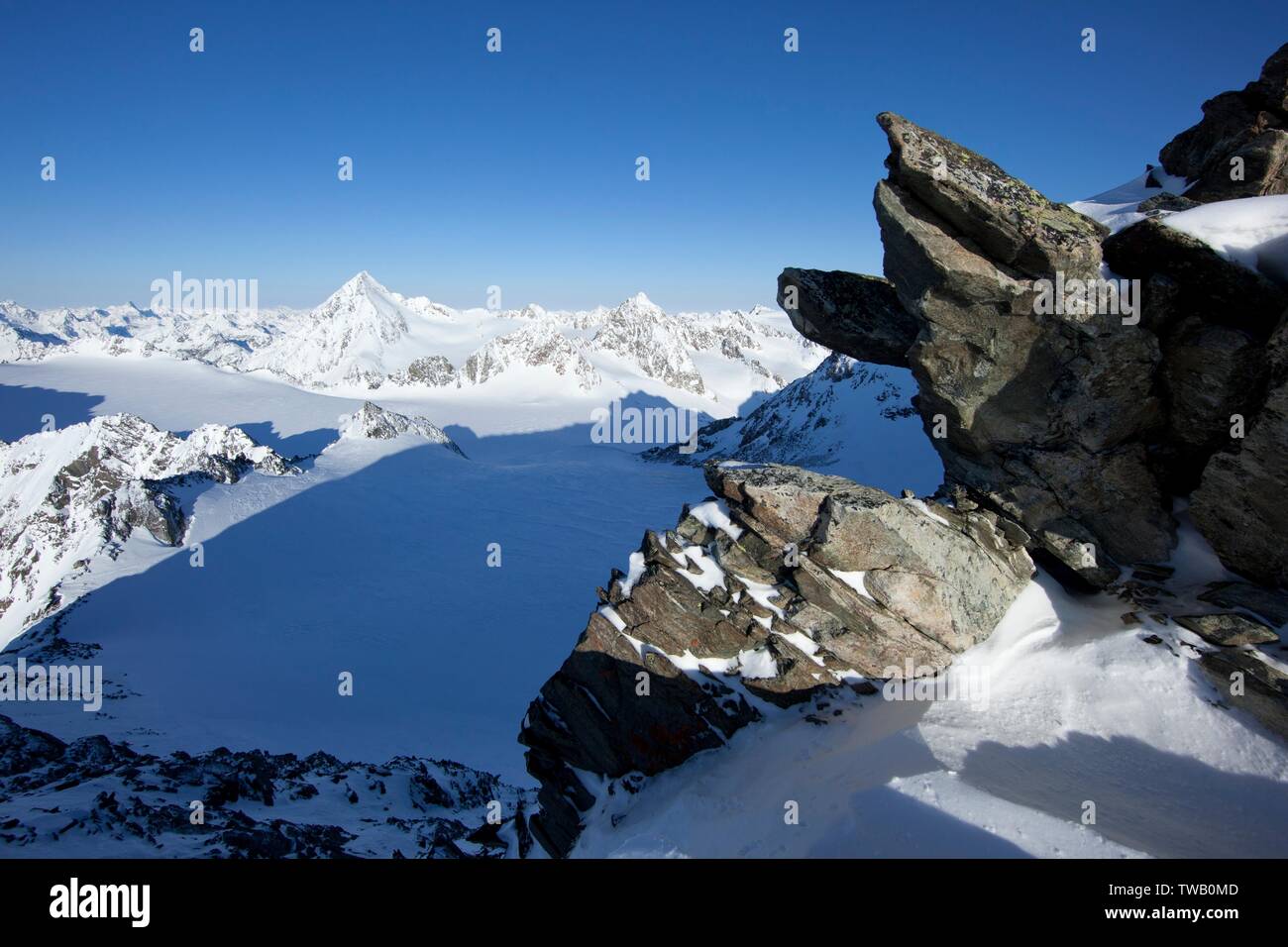 Österreich, Tirol, Stubaier Alpen, Schrankogel vom Weg hinauf zum Ruderhofspi. Stockfoto