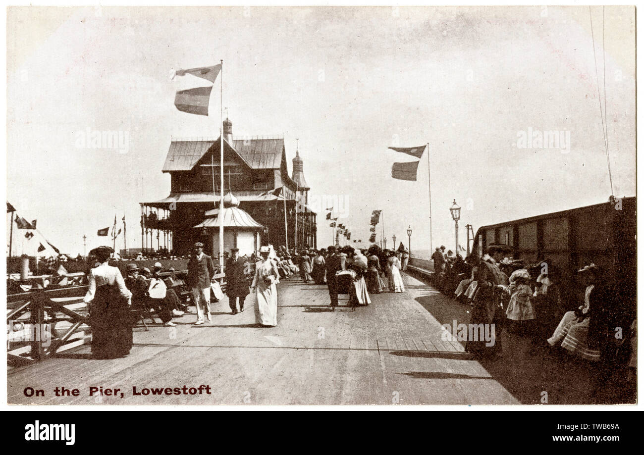 Urlauber am Pier, Lowestoft, Suffolk Stockfoto