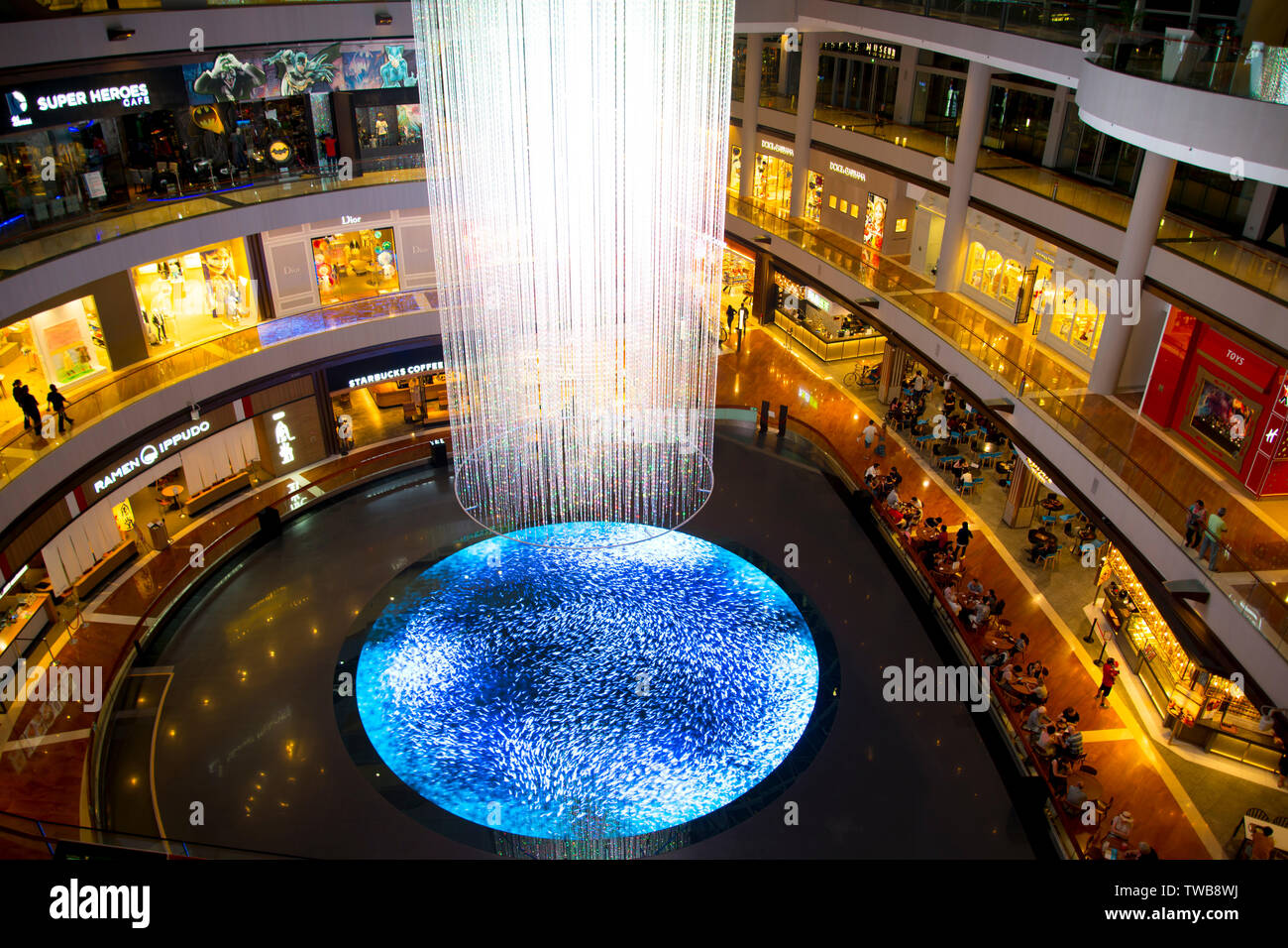 Digital Light Canvas in die Shoppes in der Marina Bay Sands Stockfoto