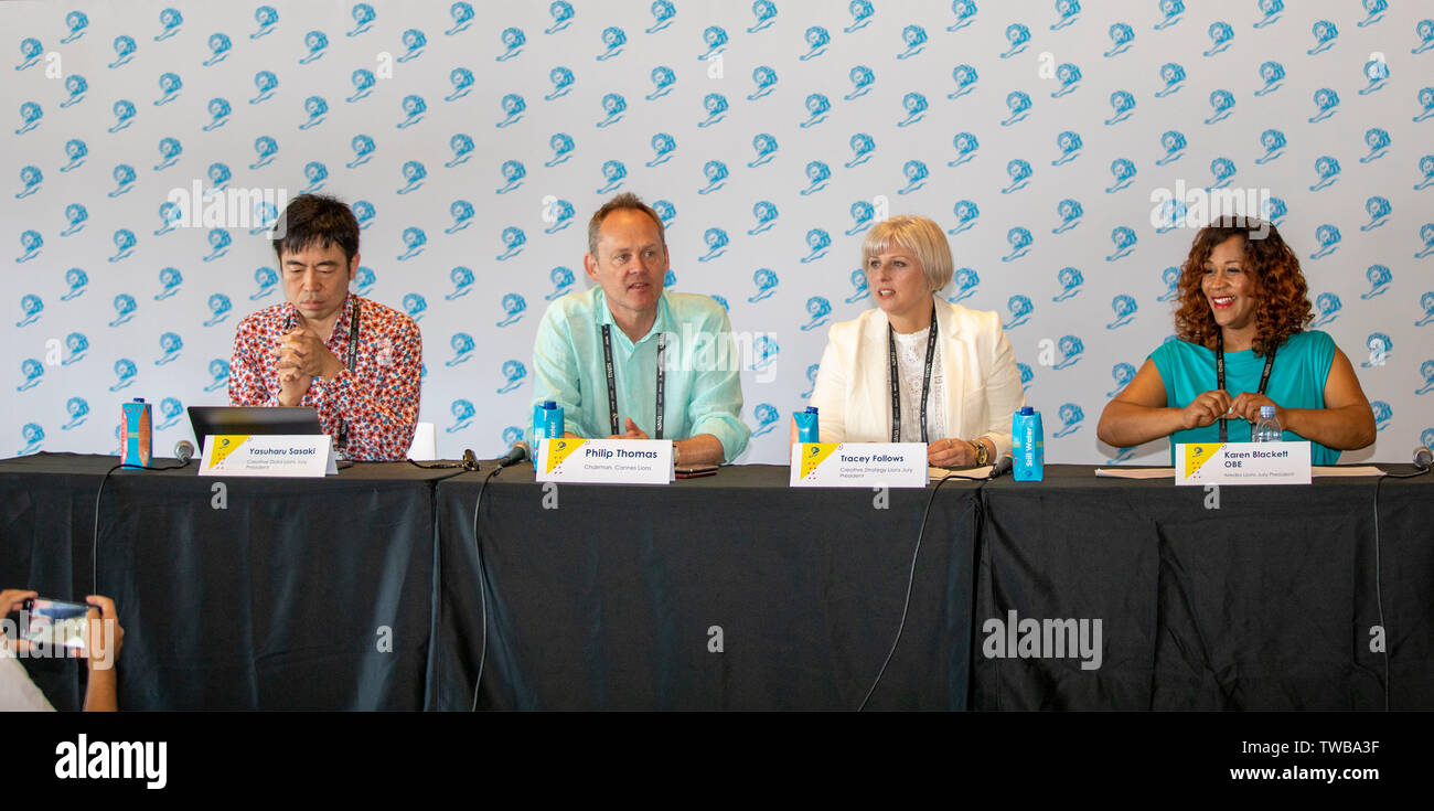 Cannes, Frankreich, 19. Juni 2019 (Jury von links) Yasuharu Sasaki, Philip Thomas, Tracey folgt und Karen Blackett OBE besucht Cannes Lions Festival - Internationales Festival der Kreativität © ifnm/Alamy leben Nachrichten Stockfoto