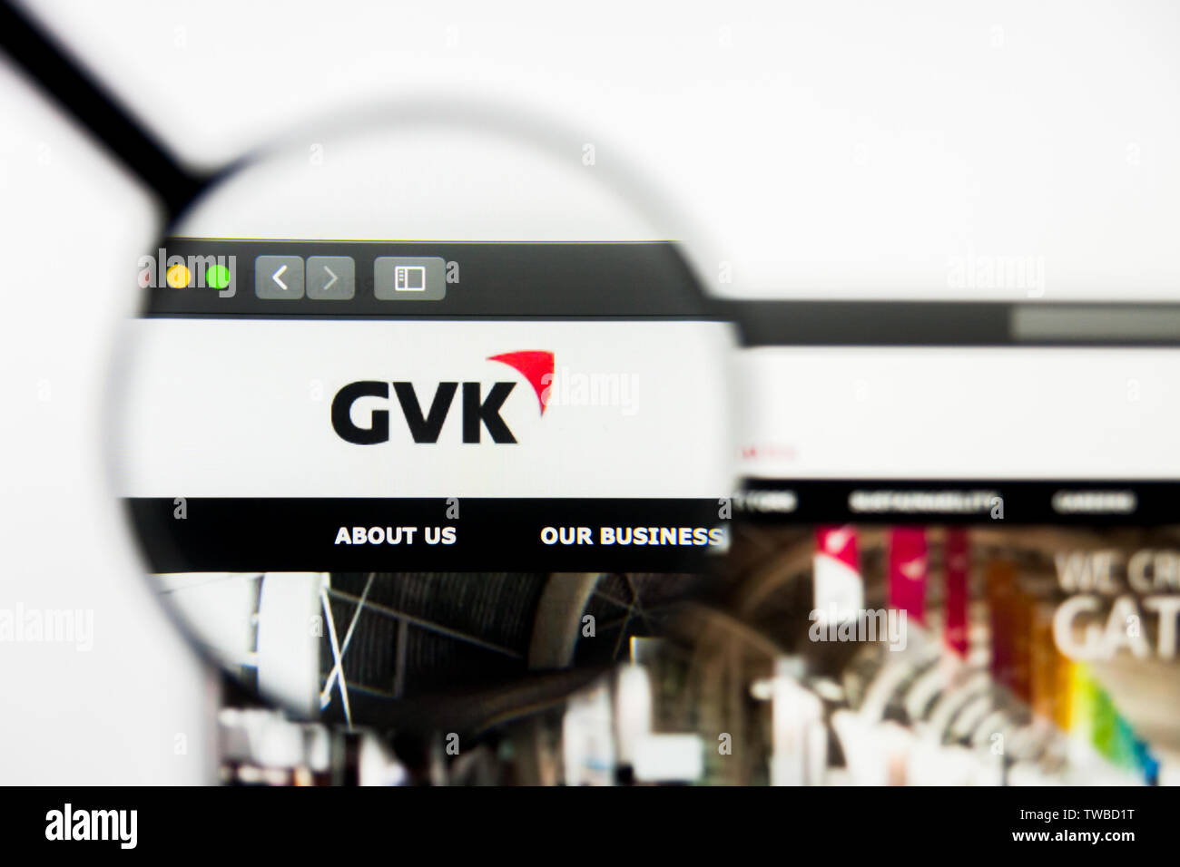 New York, New York State, USA - 18. Juni 2019: Illustrative Leitartikel der GVK Power und Infrastruktur Homepage. GVK Power und Infrastruktur lo Stockfoto