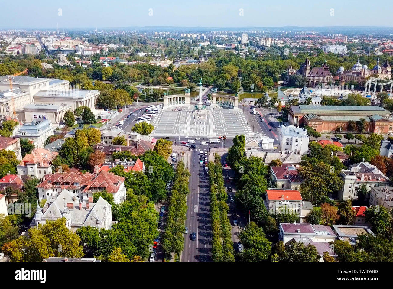 Heldenplatz (Hosok Tere) von Budapest, Ungarn - Luftansicht entlang Andrassy blvd. Stockfoto