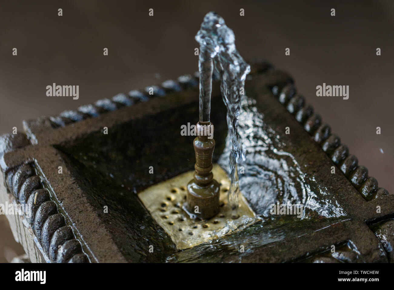 Trinkbrunnen in Armenien in der Tageszeit Stockfoto