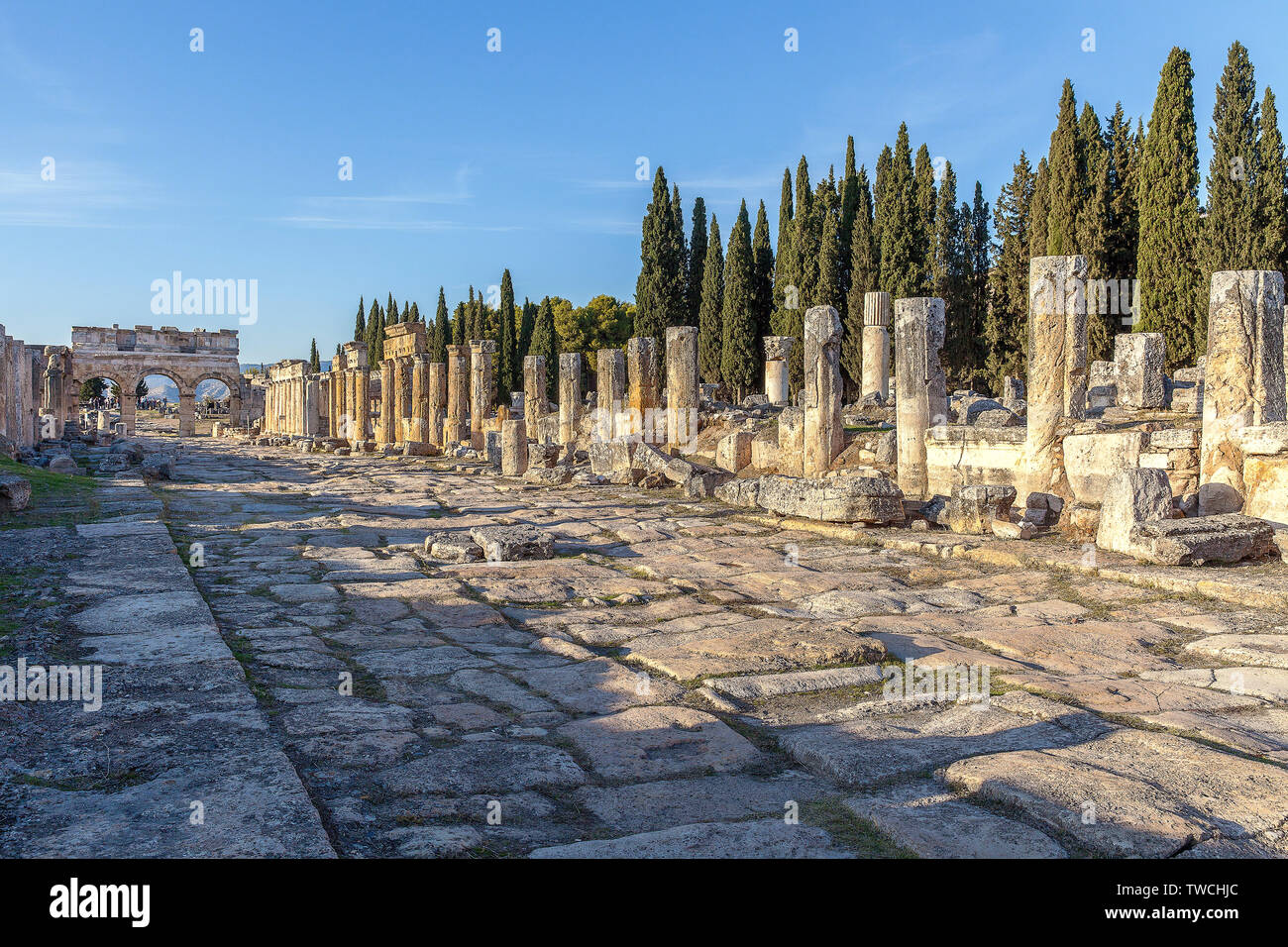 Die Türkei, ein Gateway Stadt in der antiken Stadt Hierapolis in Pamukkale. Stockfoto