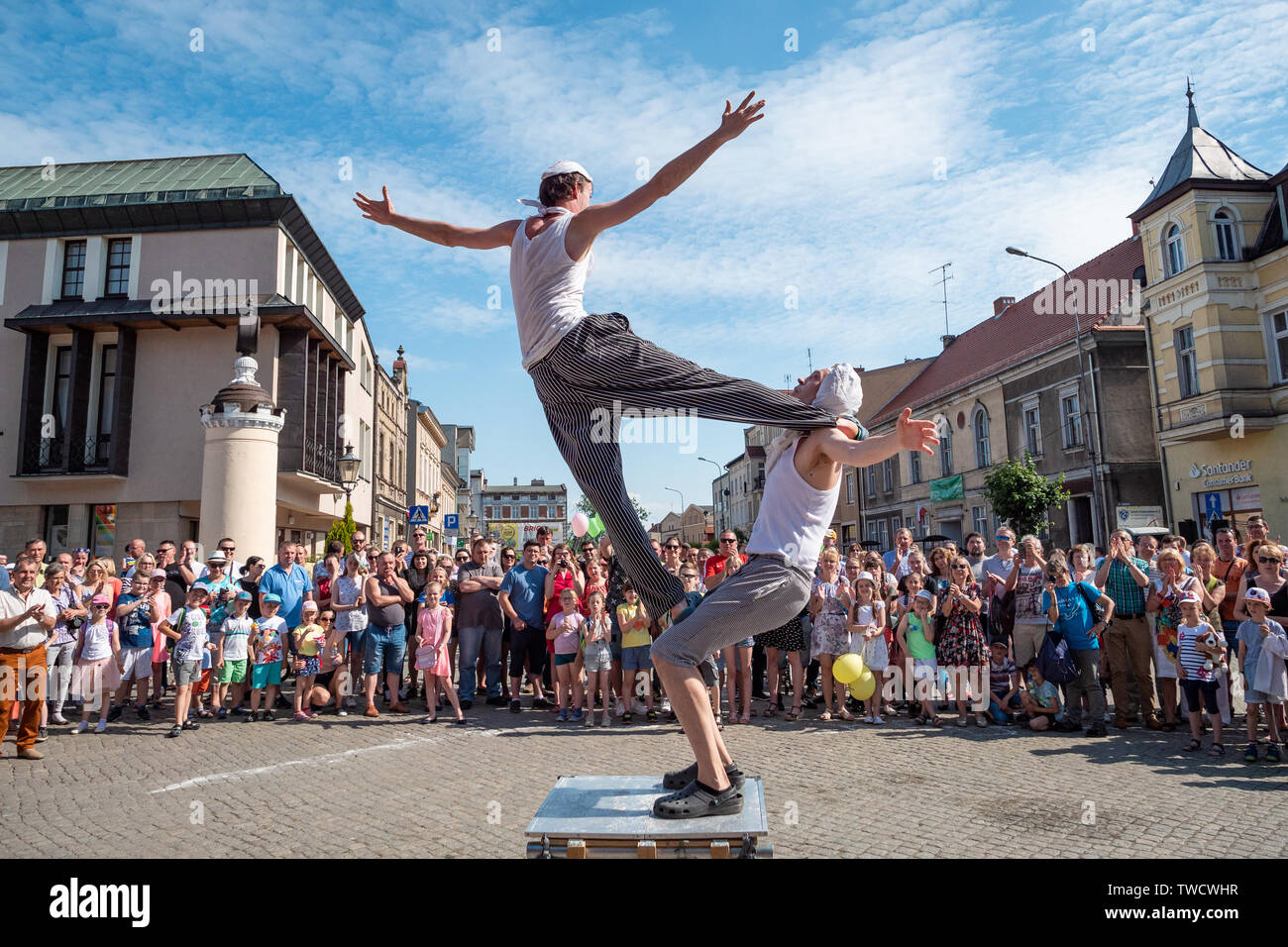 Clowns - street artist auf UFO 2019 - Street Festival der Kuriositäten, ein internationales Treffen der Straßenkünstler, Szamotuly, Polen Stockfoto