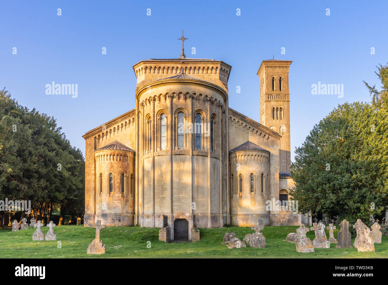 19. jahrhundert St. Maria und St. Nikolaus Pfarrkirche in Wilton im italienischen Romanik erbaut, Wilton, Wiltshire, England, Großbritannien Stockfoto