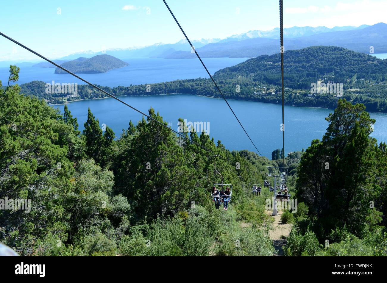 Bariloche, Argentinien. Victoria Island View Der anchorena Bay, den See Nahuel Huapi und Aerosillas von Cerro Campanario. Stockfoto